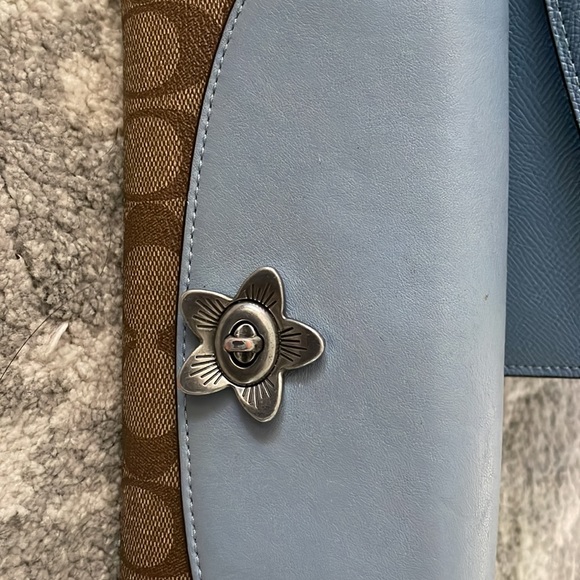 Coach purse and wallet - Picture 3 of 7